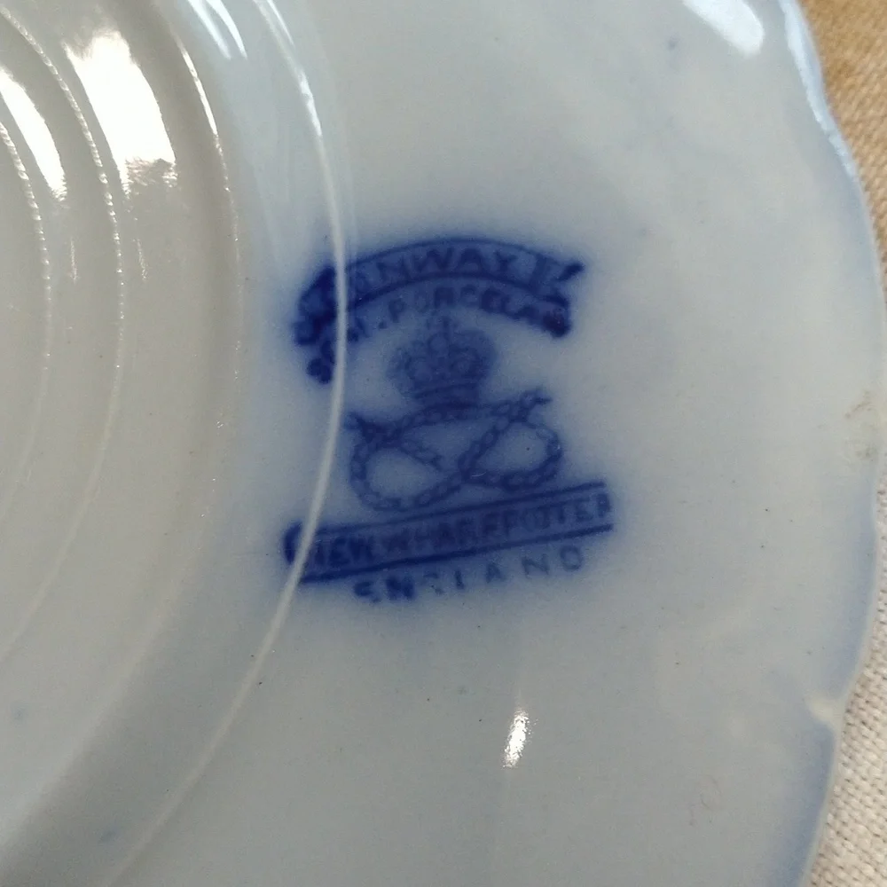Conway flow blue New Wharf English semi-porcelain 7 in blue and white plate